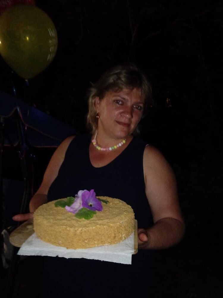  42368837  Marina, 45 ,    