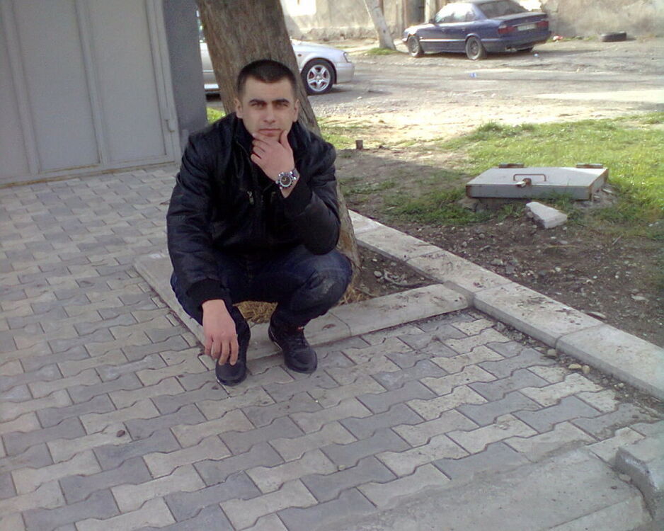  15314337  BaBNIK, 35 ,    