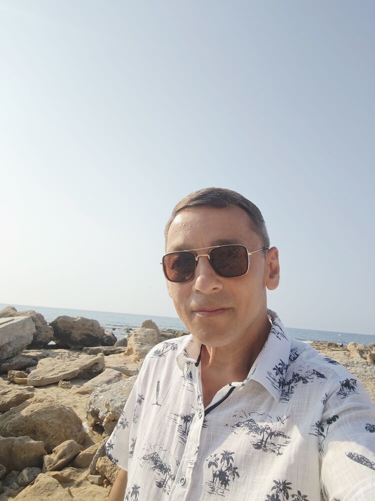  53335697  , 49 ,    