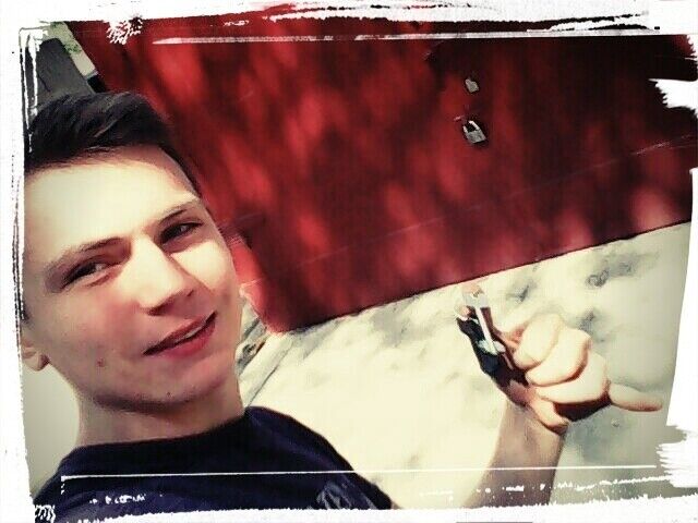  10221757  Vlad, 27 ,    