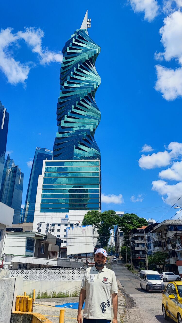 ���� 56190097 ����� Jesus, 23 ����, ���� ���������� � Guayaquil