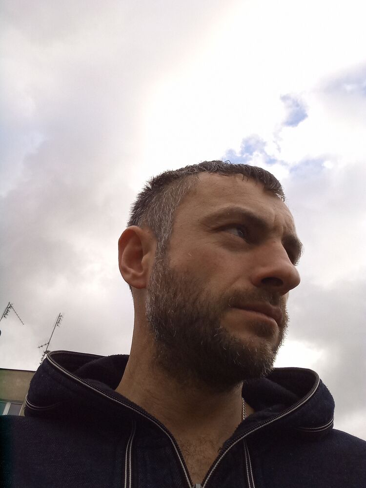  -,   Serhiy, 38 ,   