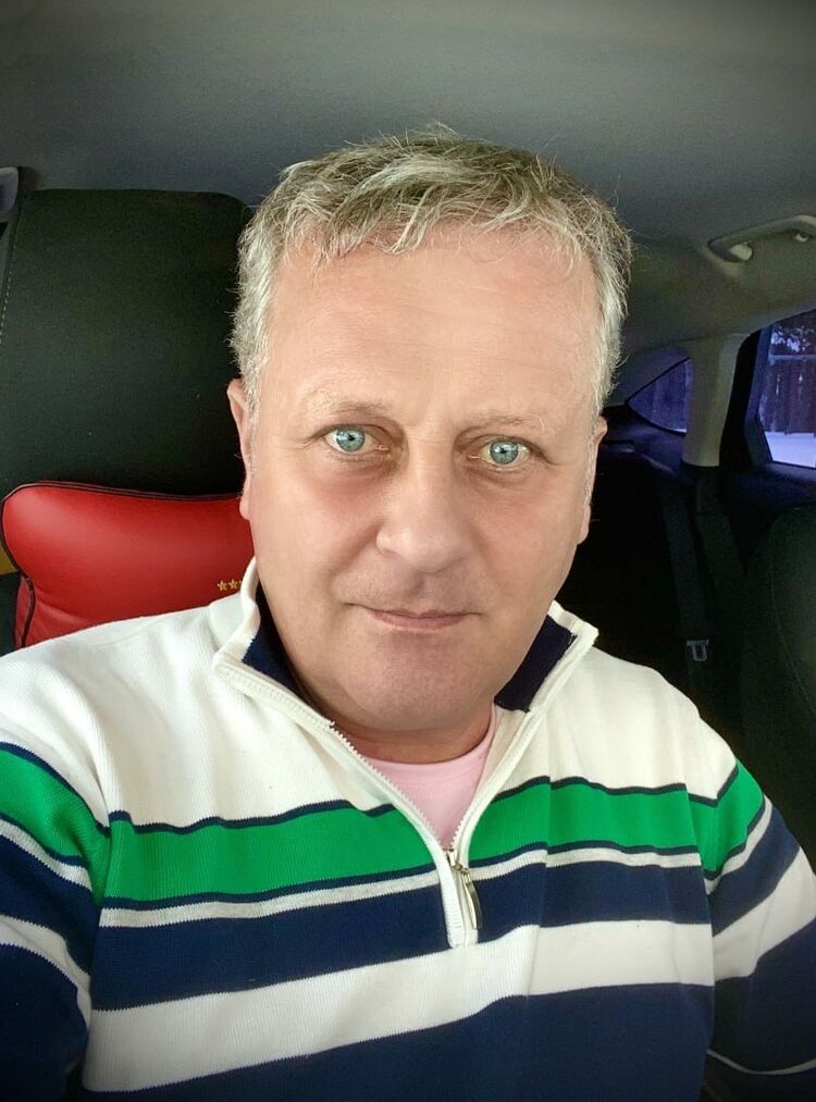  43991217  Steven james, 56 ,    