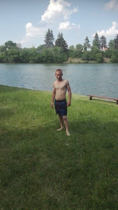  13943587  Pavel, 31 ,    