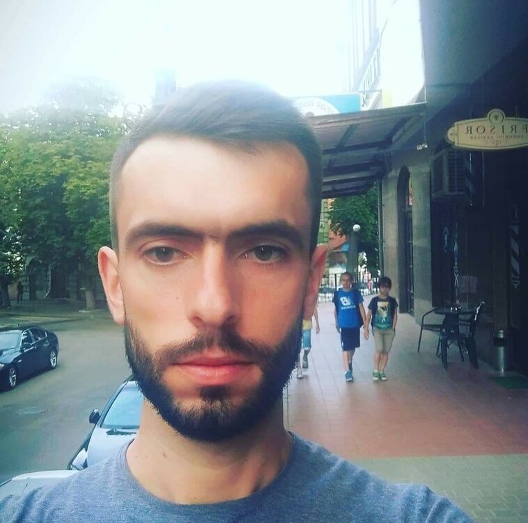  25073777  Andrii, 36 ,    Skoczow