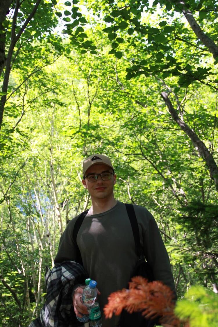  52680407  , 21 ,    -