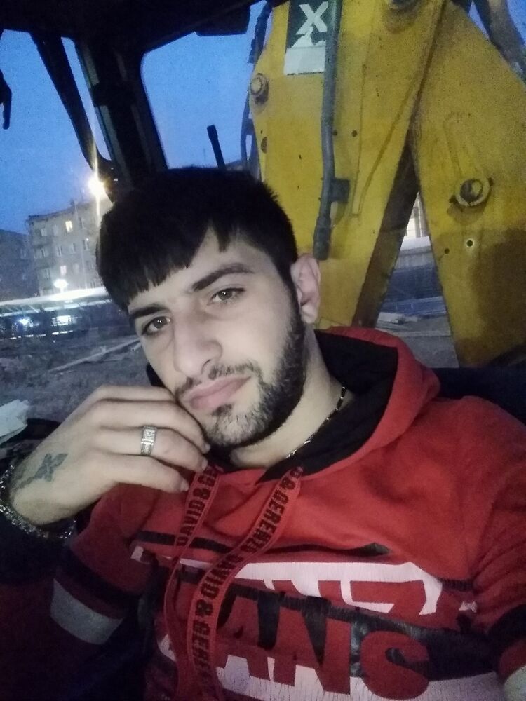  18930587  , 31 ,    