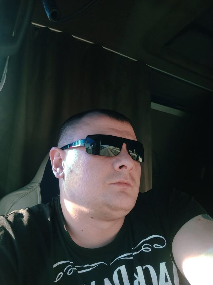  48444157  Vasily, 37 ,    -