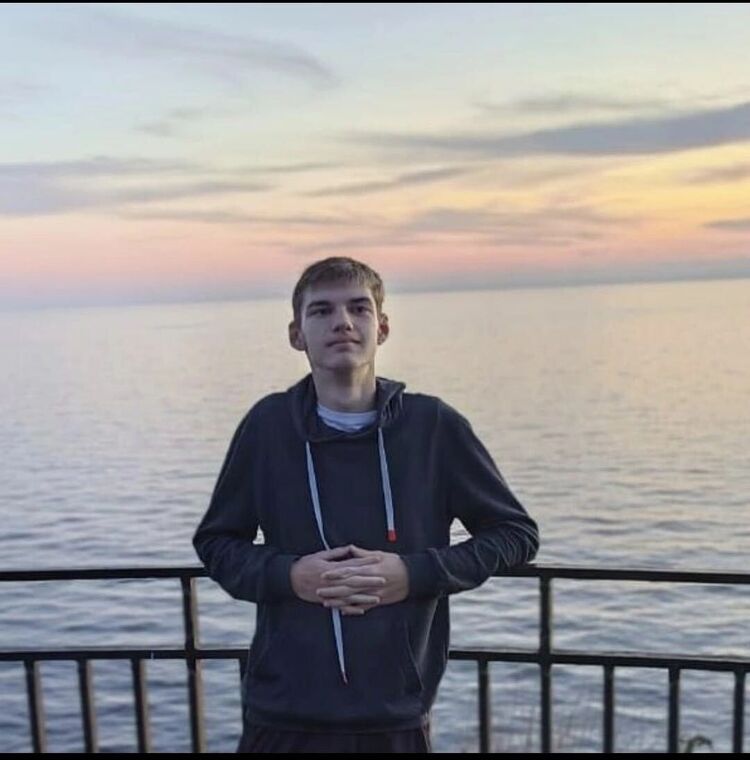  31806227  , 23 ,    