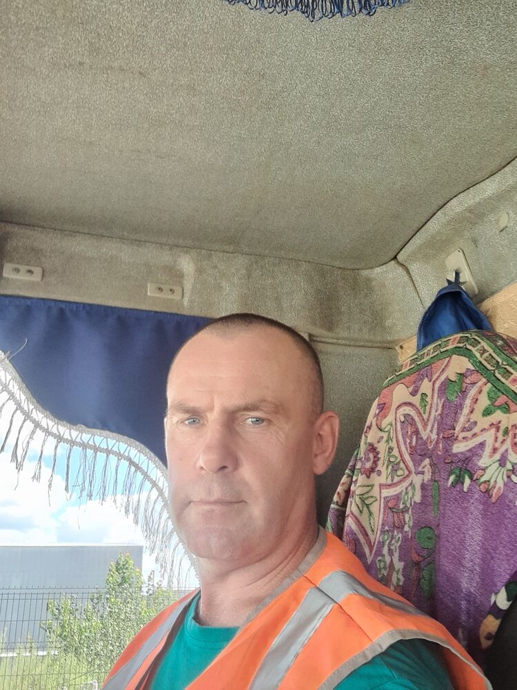  28901627  , 51 ,    