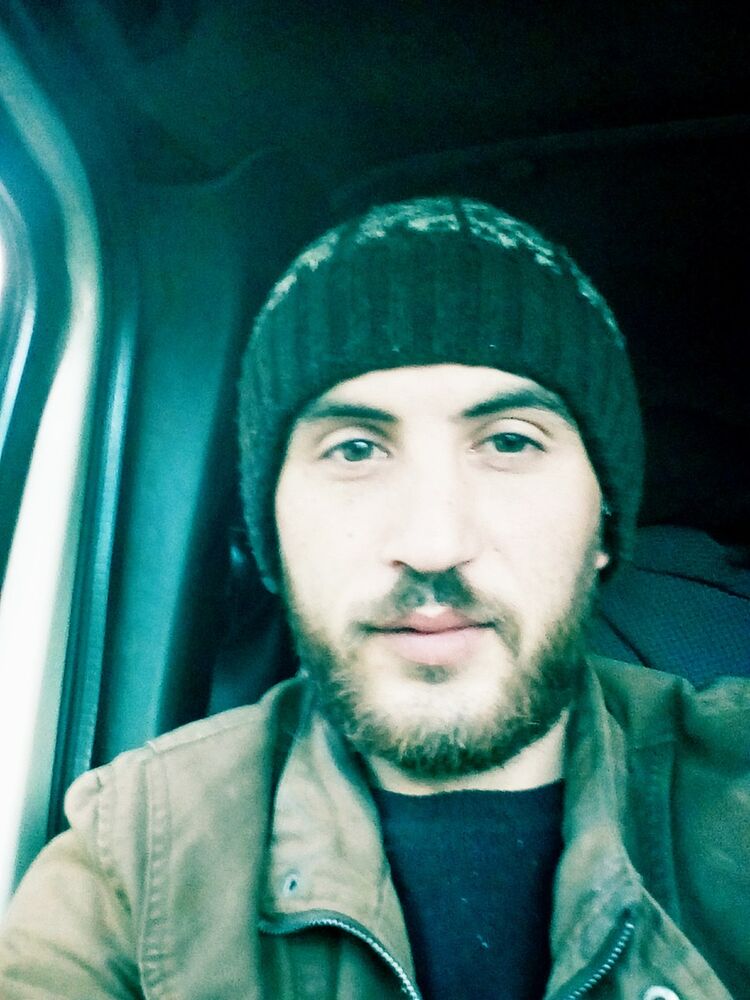  ,   Artur, 35 ,   ,   , c 