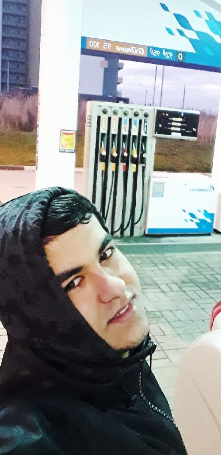  37858337  , 25 ,    