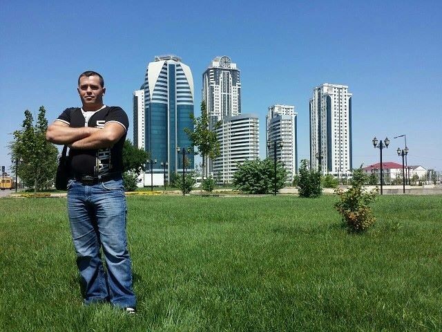  -,   Nik, 42 ,   