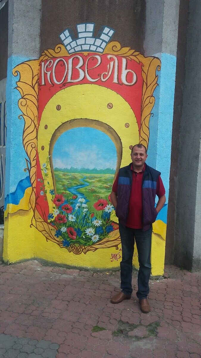  21024787  Natiq, 43 ,    