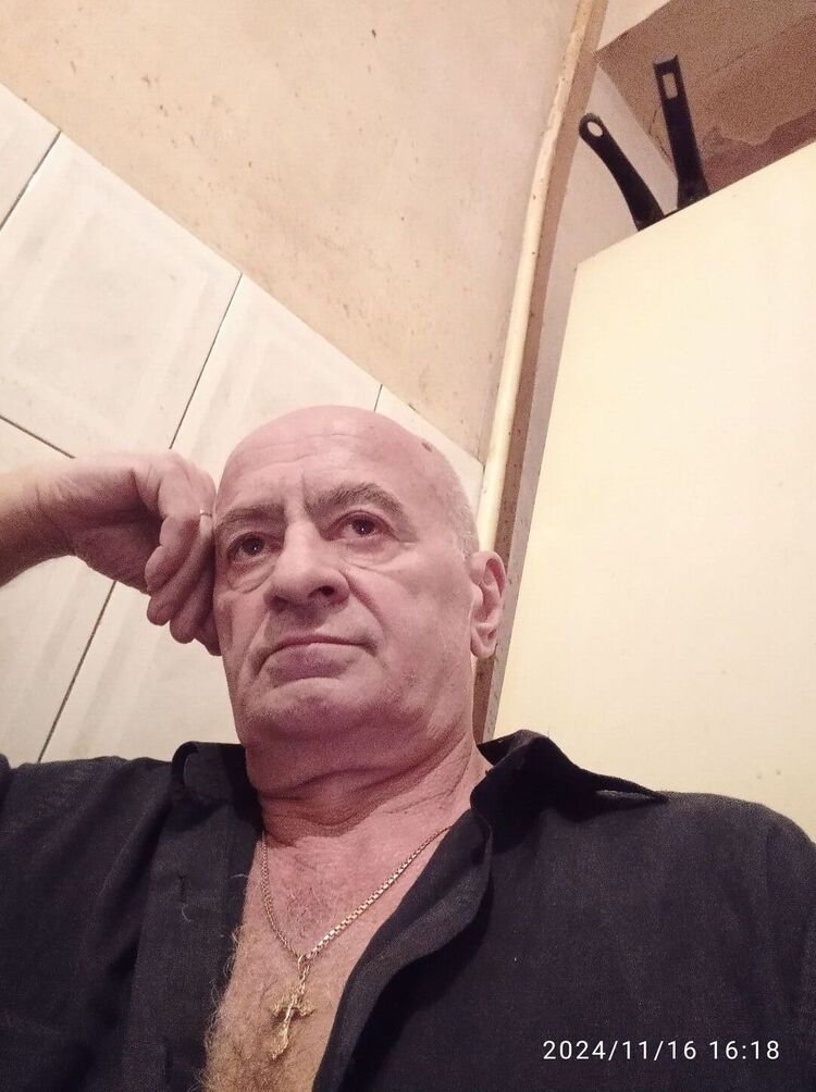  48224907  Tariel, 63 ,    