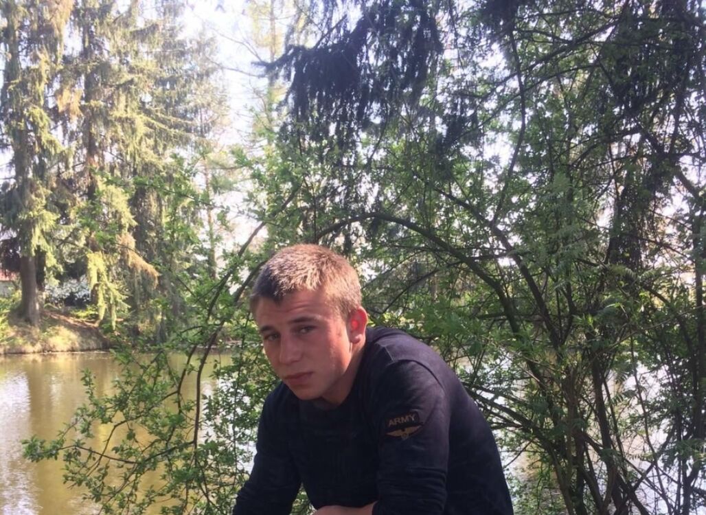  46070867  , 28 ,    --