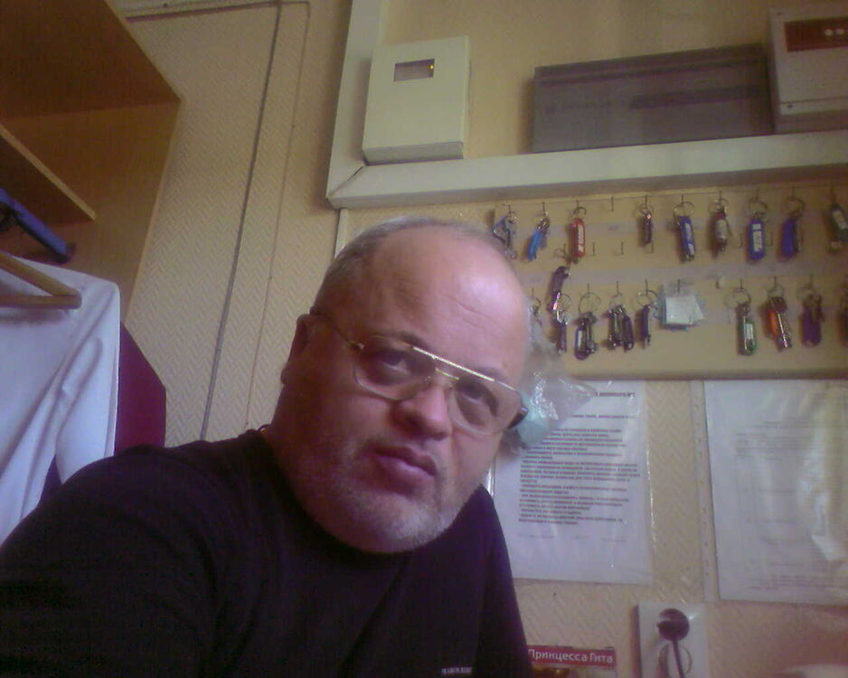  47719407  Serguey, 61 ,    