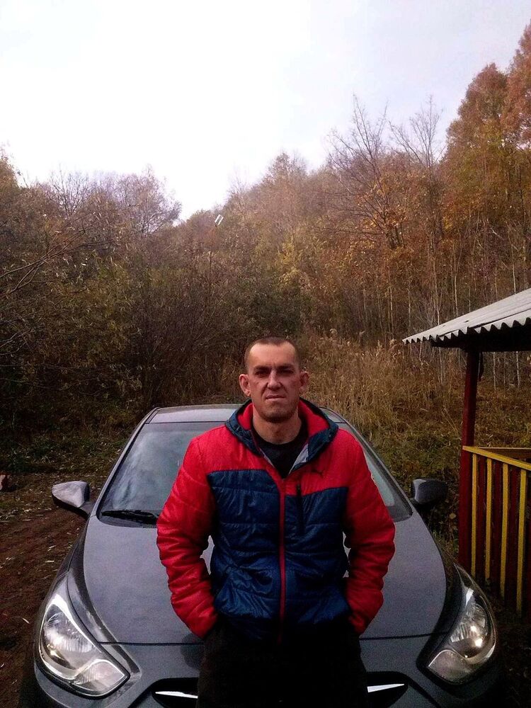  10082927  Aleks, 45 ,    
