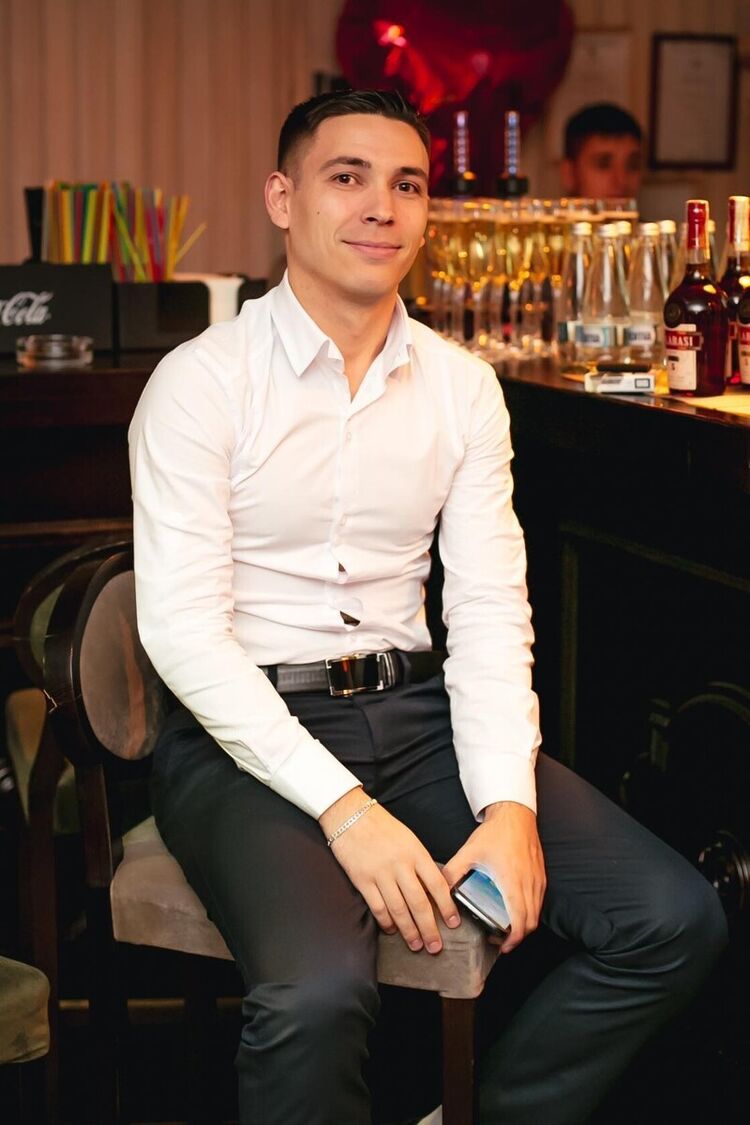  20620467  Dima, 35 ,    