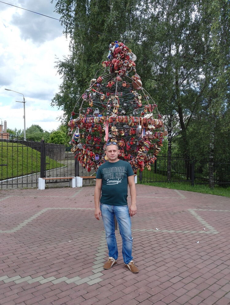  9834427  Aleks, 47 ,    