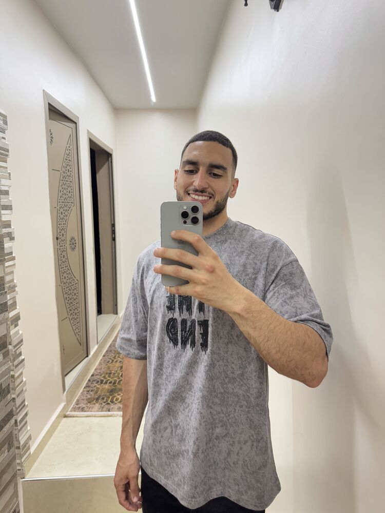  52388087  Mohamed, 24 ,    