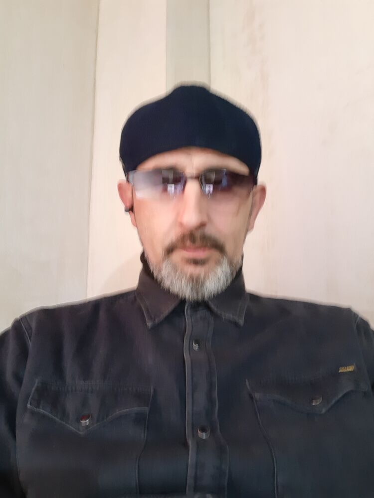  31761417  Gabriel, 42 ,    