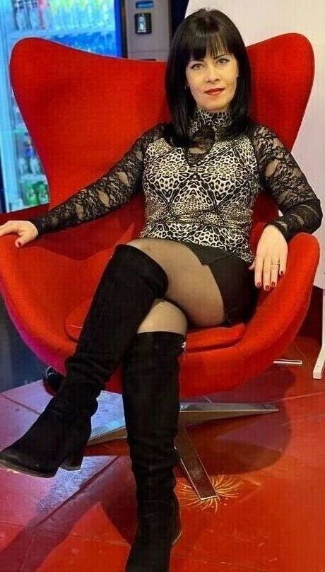  48782437  Maria, 42 ,     