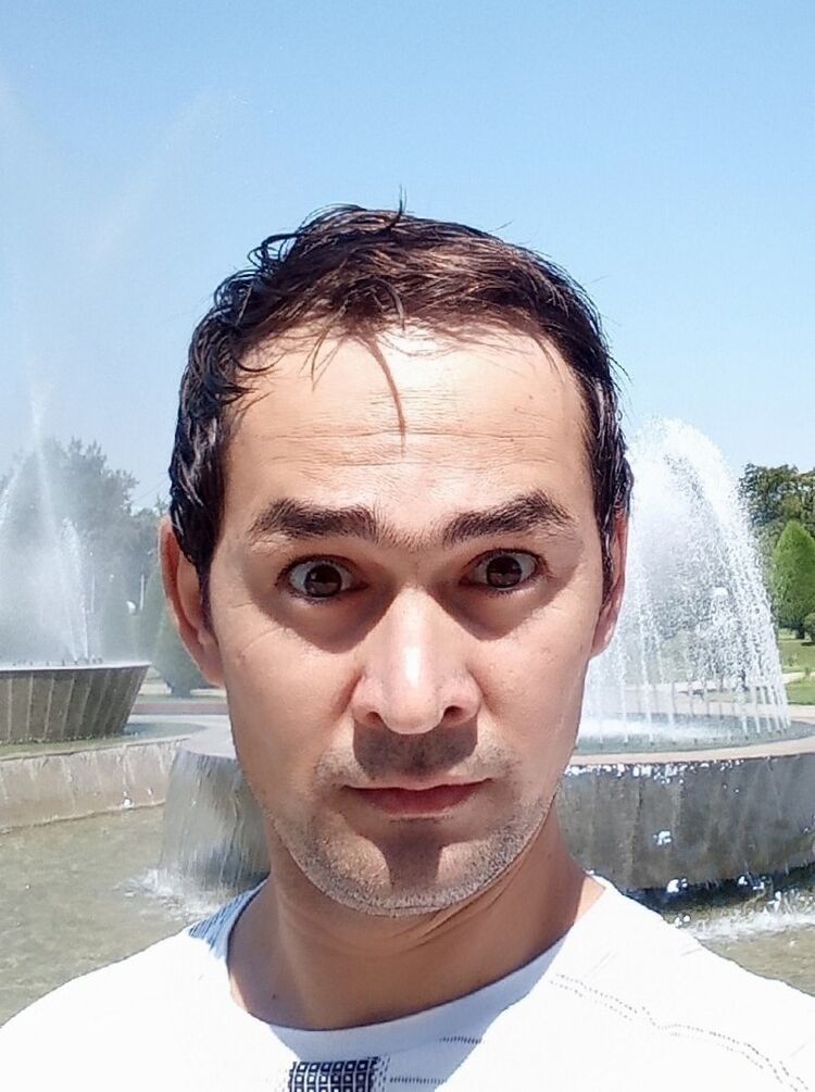  ,   Sasha, 37 ,   