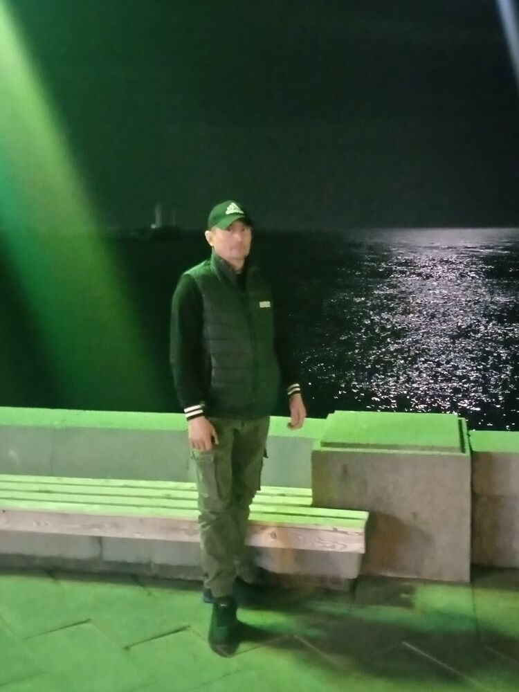  ,   IkromYldsev, 45 ,   ,   , c , 