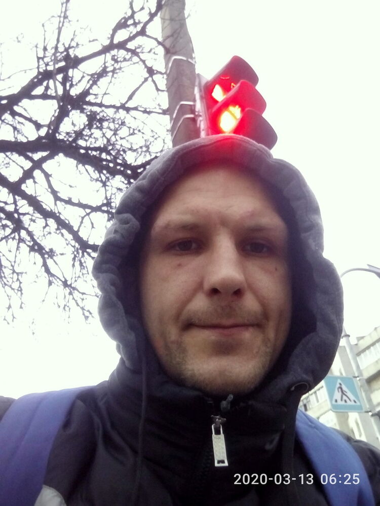  19354877  Vasiliu, 38 ,     