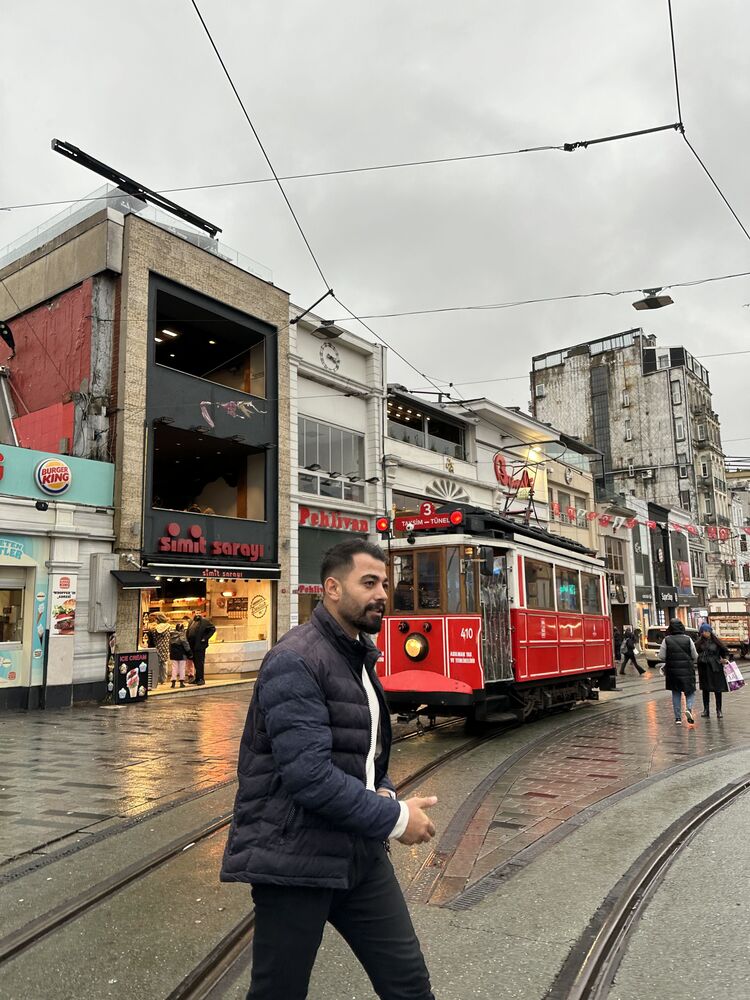  39968717  Sinan, 31 ,    