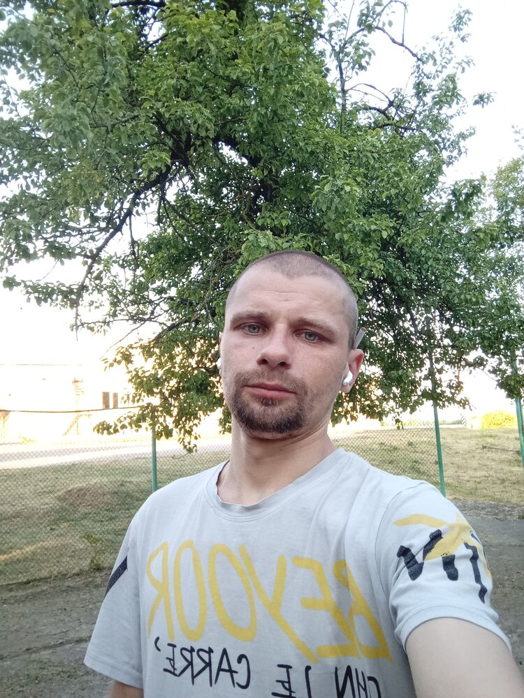  52705237  , 32 ,    