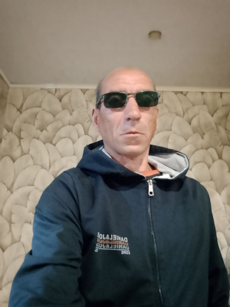  53249927   , 43 ,    