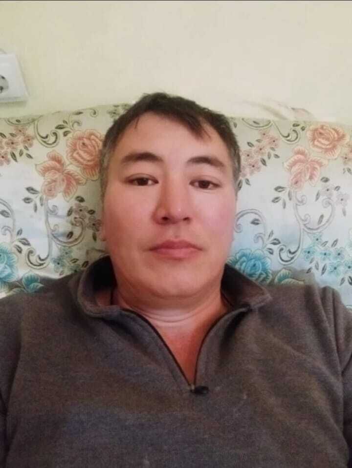  28091597  Erjyrek, 47 ,    