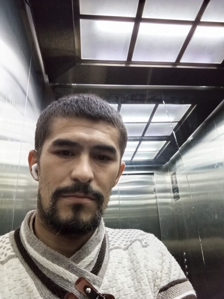  46961847  Ikrom, 32 ,    