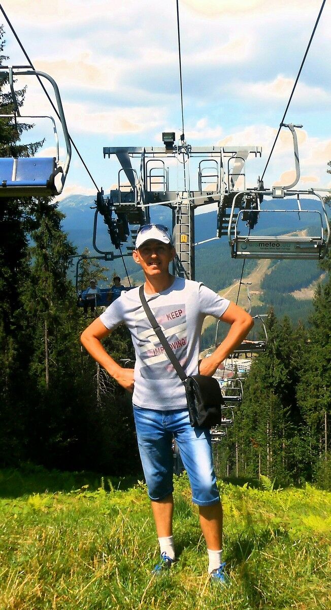  ,   Valeriy, 52 ,   