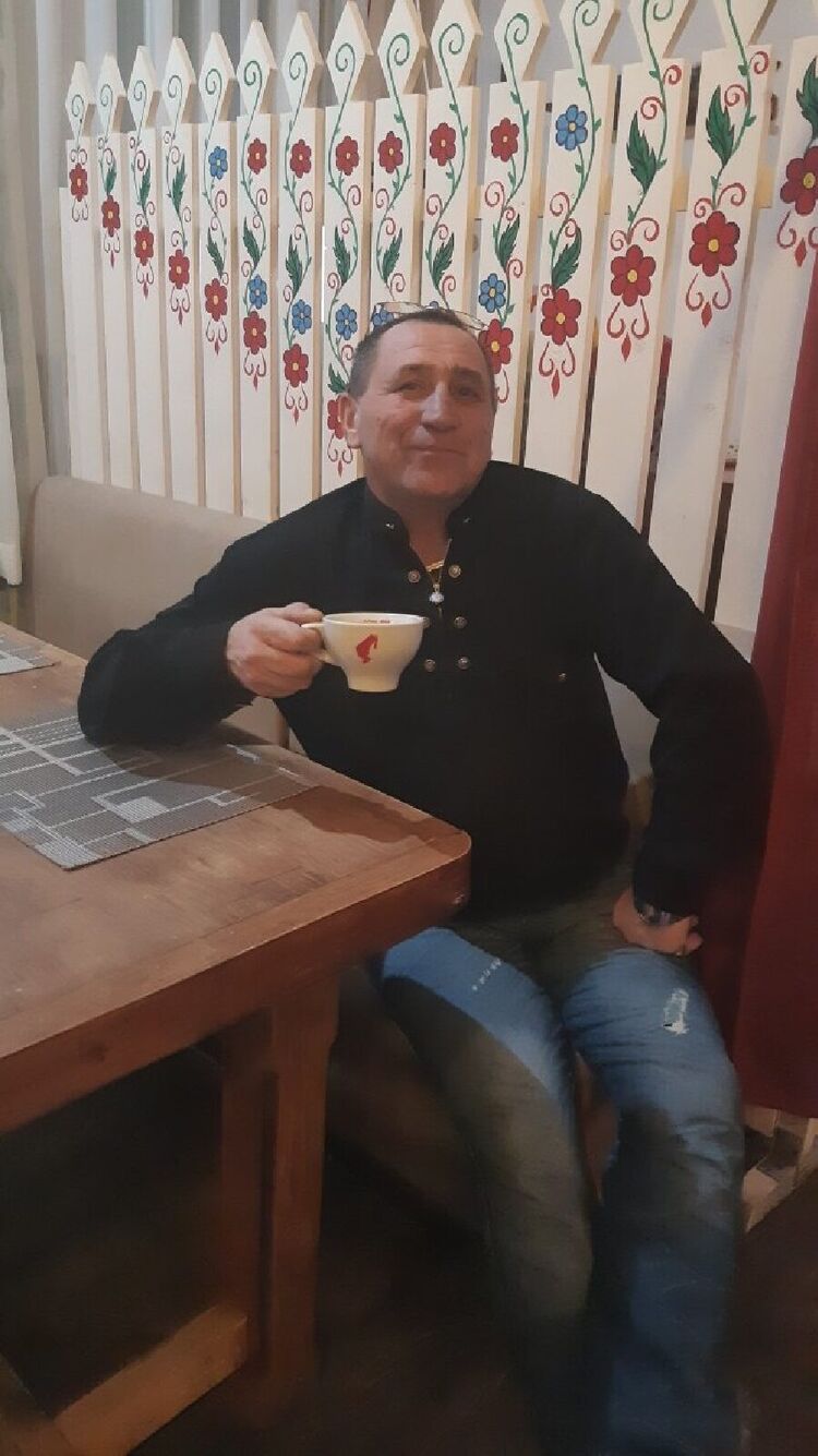  36645297  Vladimir, 56 ,    