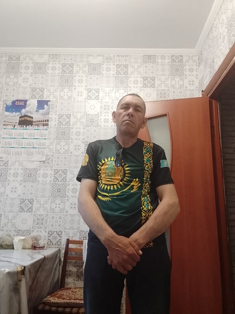  51982527  , 48 ,    