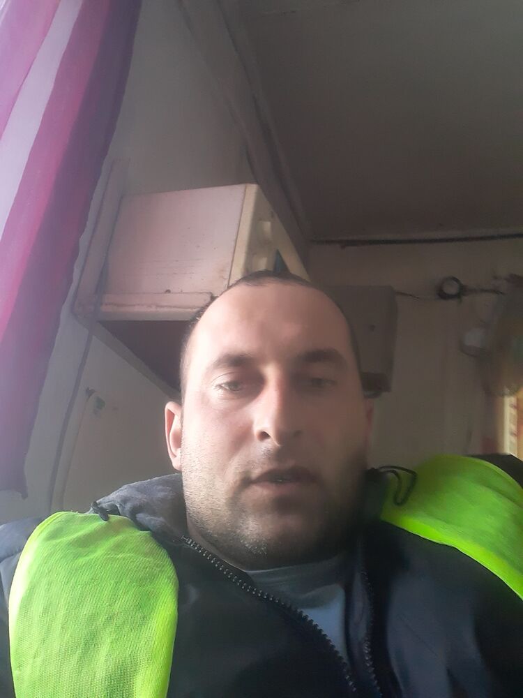  48337787  , 34 ,    