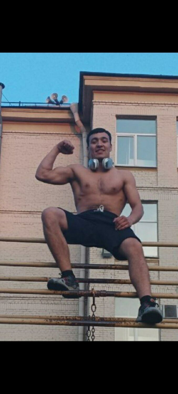  49922697  Firdavs, 27 ,    