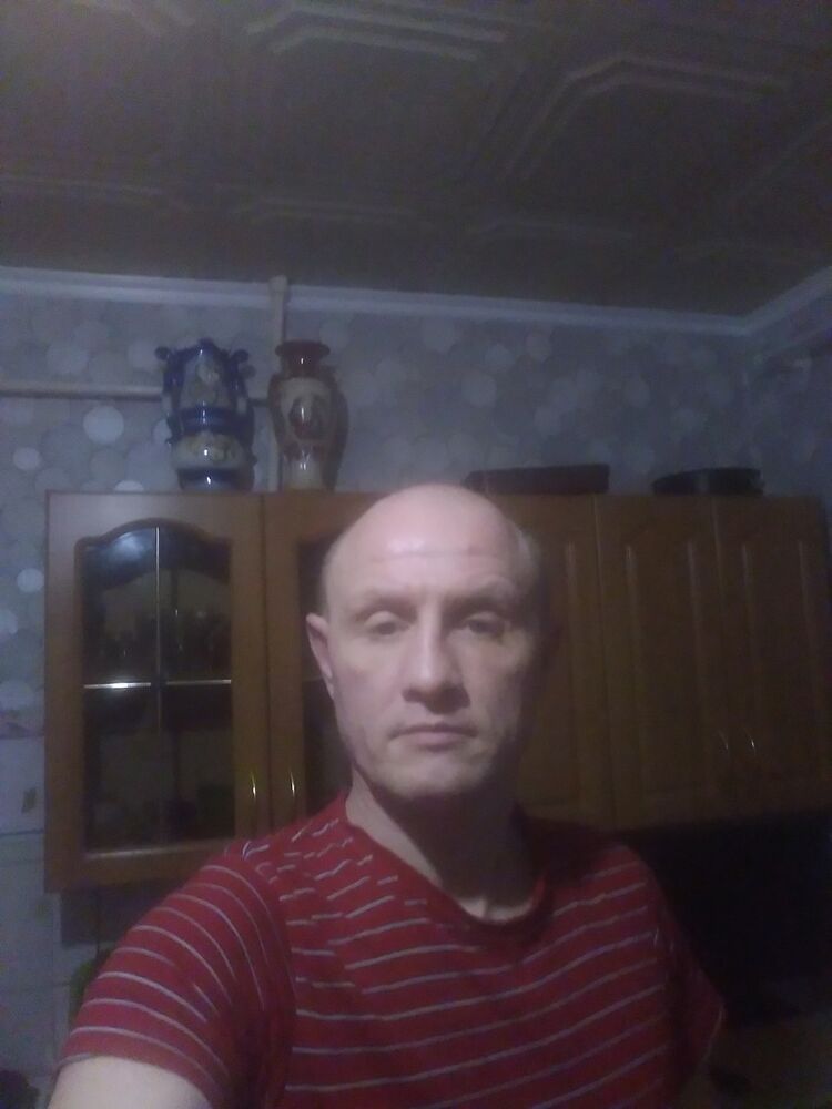  18371067  Sergei, 45 ,    