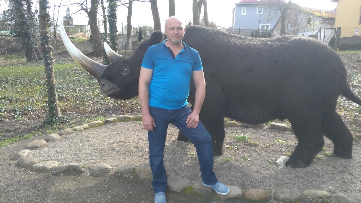  13138917  ANATOLII, 55 ,    