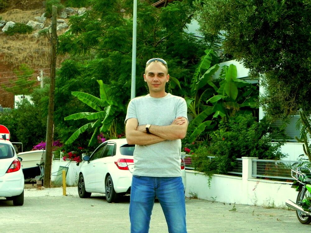  15023347  Stas, 38 ,    