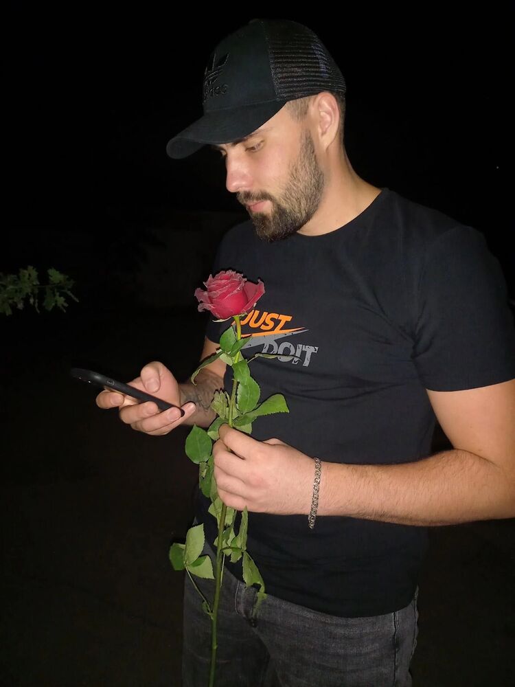  38578967  , 27 ,    