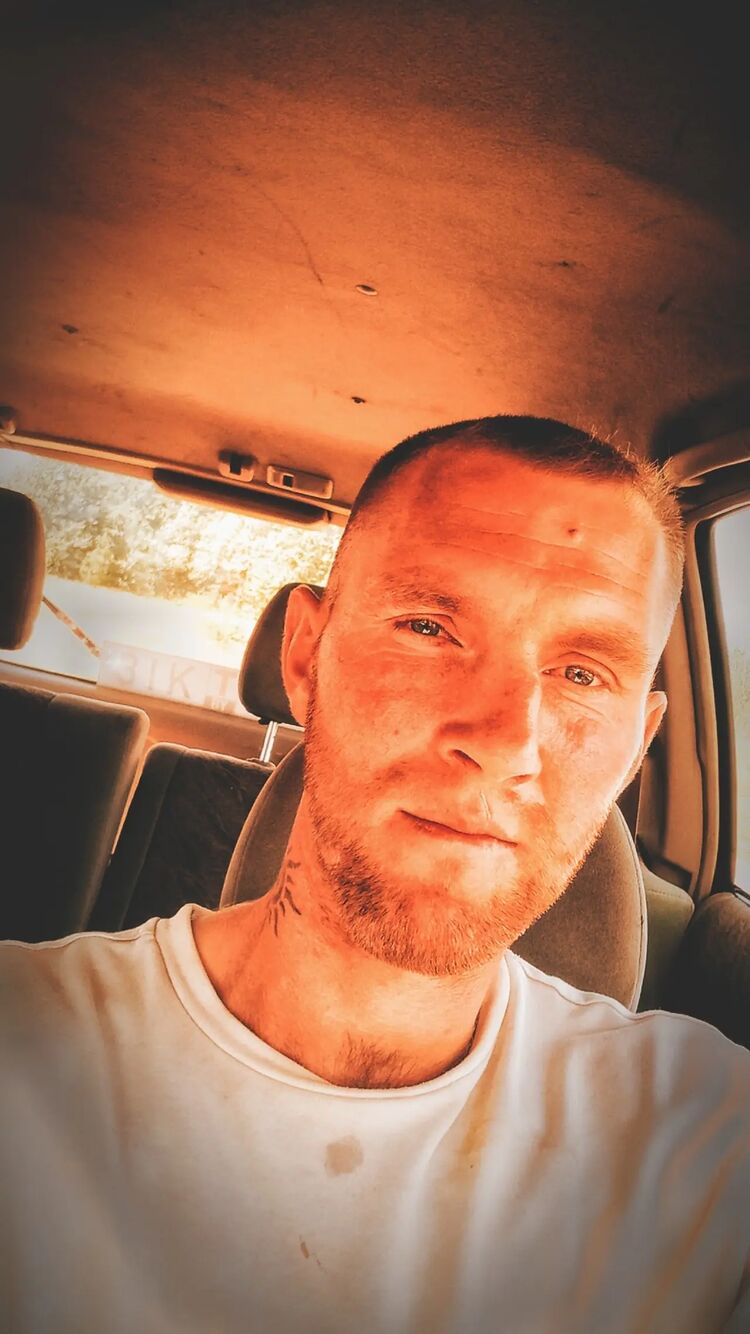  44953827  , 33 ,    