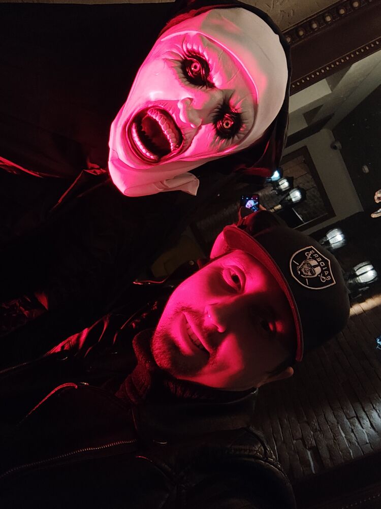  54710777  Ilya, 35 ,    