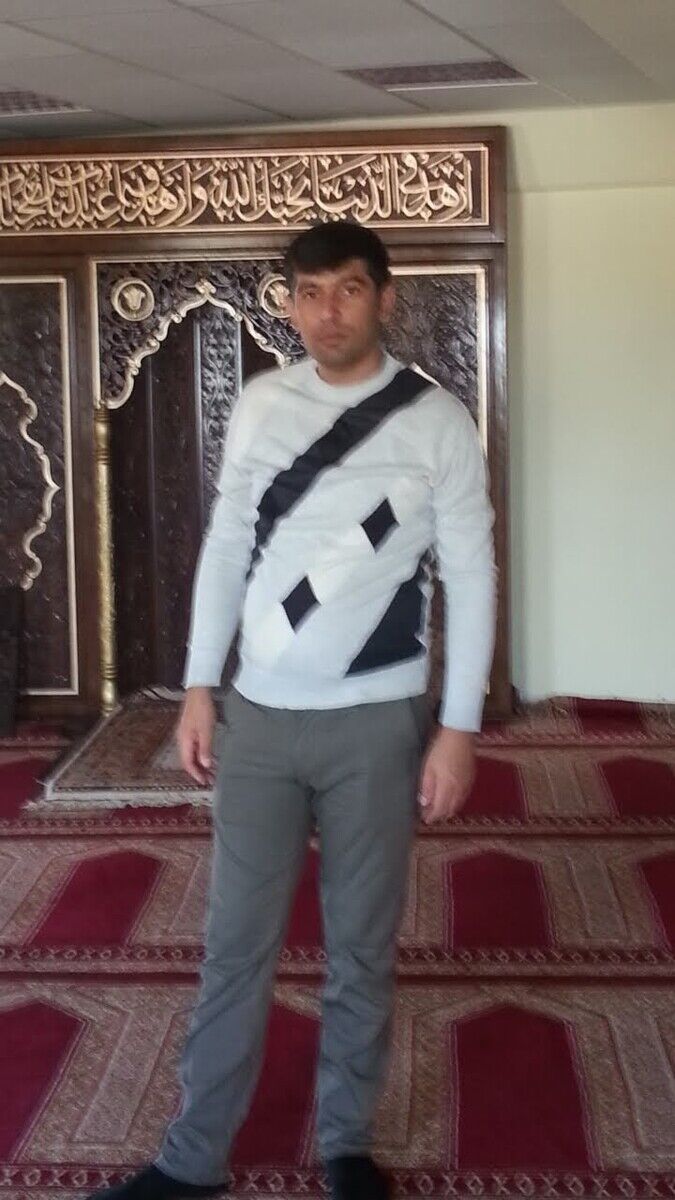  Huddinge,   Shuhrat, 40 ,   ,   , c 