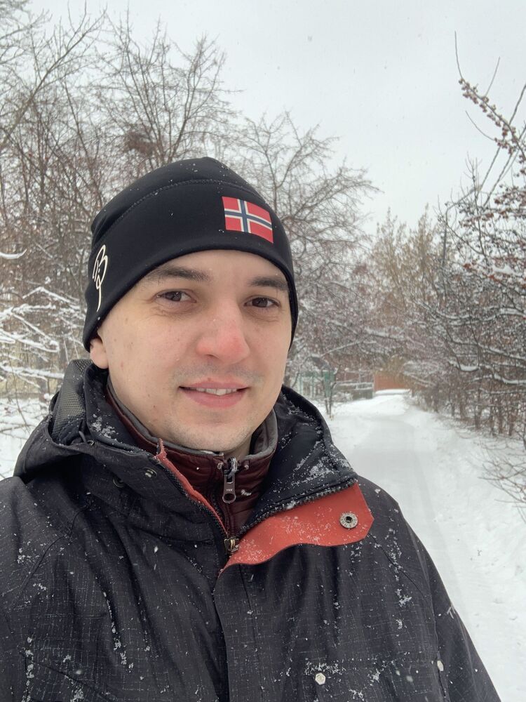  36815797  Nikolay, 37 ,    