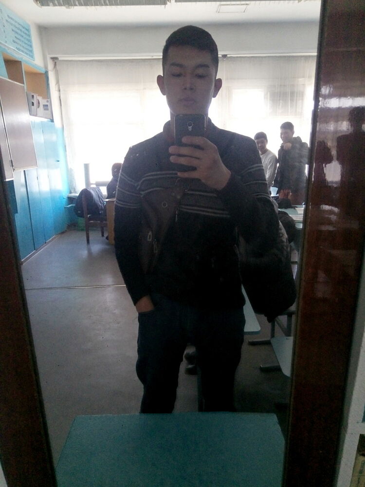  15037747  Ruslan, 25 ,    