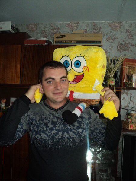  8436527  Viktor, 41 ,    